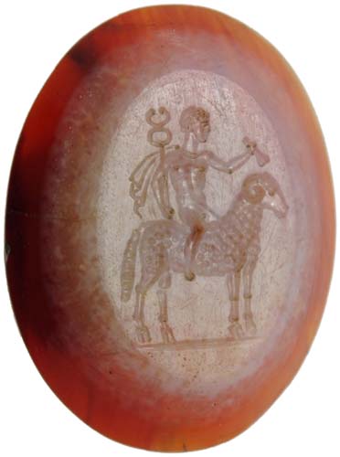 Very finely carved agate intaglio, ... 
