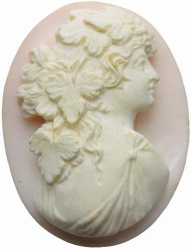 Attractive light pink shell cameo, ... 