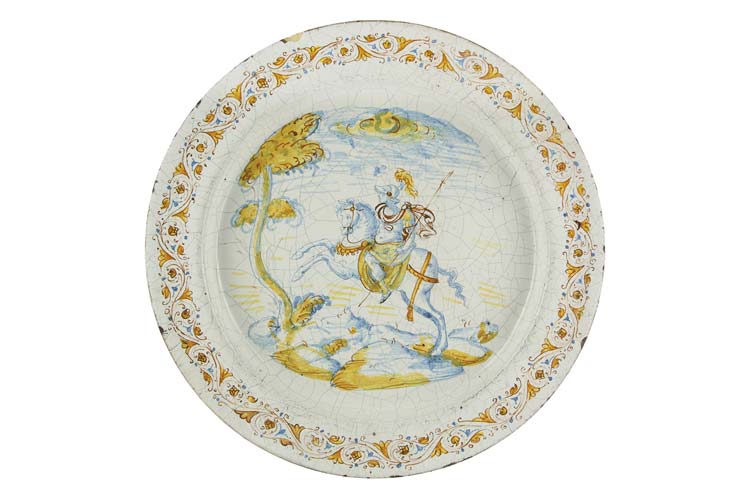DishMajolica decorated in blue and ... 