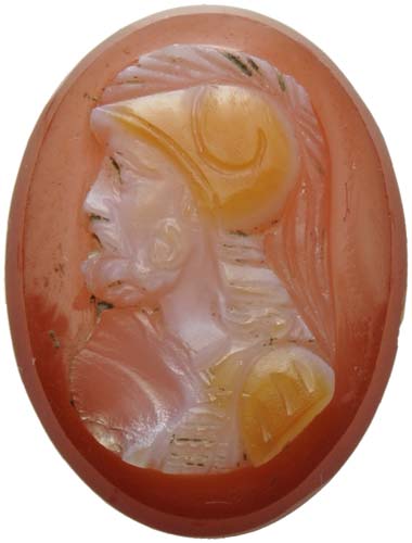 Agate cameo. Bust of a helmed ... 