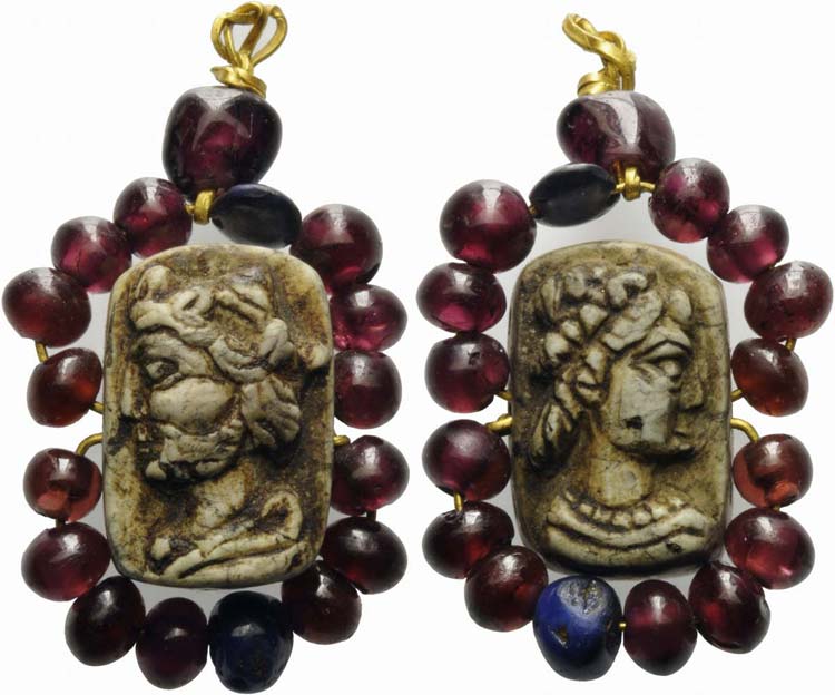 Double-sided cameo. Busts of two ... 