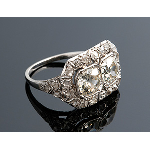 PLAtinum and diamond ring, ... 