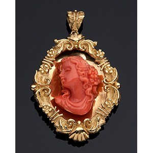 18K Gold and coral pendant
18K ... 