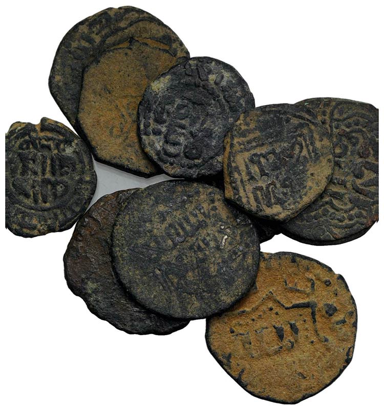 Lot of 11 Æ Islamic coins, to be ... 