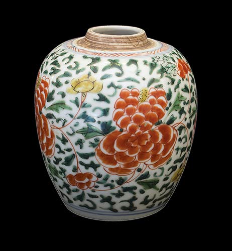 AN EARLY QING DYNASTY WUCAI OVOID ... 