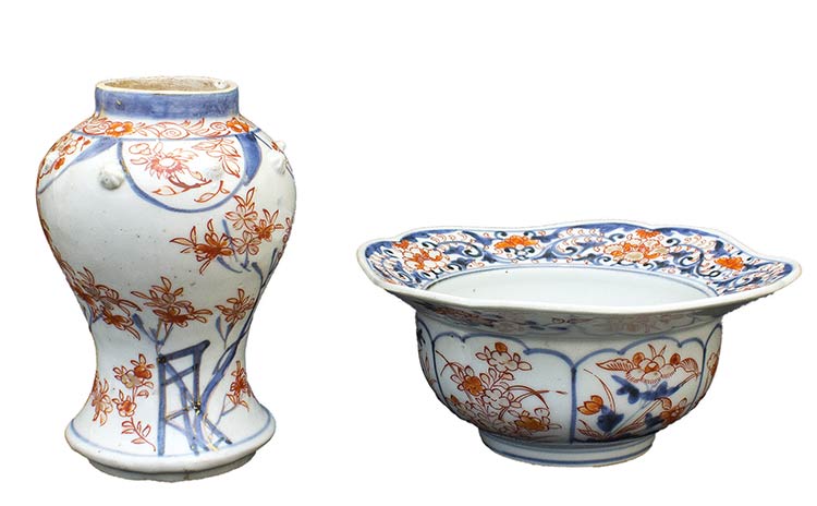 A JAPANESE IMARI SPITTOON AND A ... 