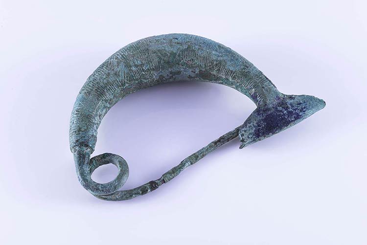 Bronze Leech-type Fibula, Italic ... 