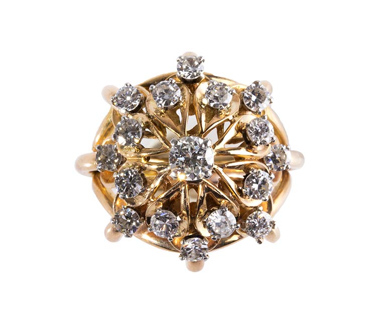 DIAMOND AND GOLD CLUSTER RING -  ... 