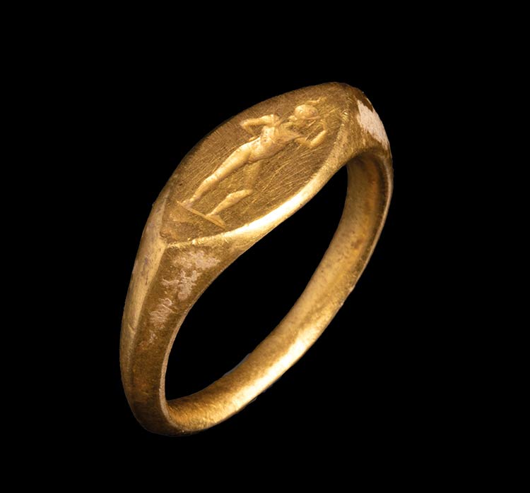A greek gold ring. Warrior. The ... 