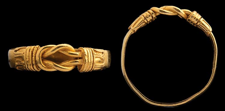 A greek gold ring. Hercules knot. ... 