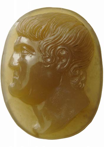 Post Classical agate cameo in ... 