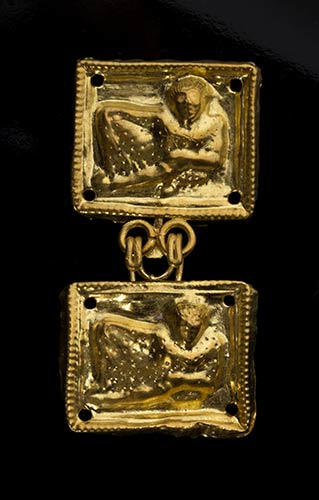 Etruscan Gold Belt Hook depicting ... 
