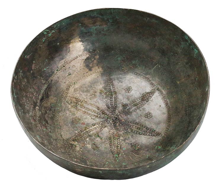 High tin - bronze bowl Gandhara, ... 