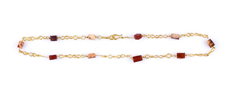 Roman gold and carnelian necklace ... 