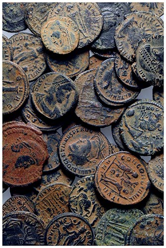 Lot of 64 Late Roman Imperial Æ ... 