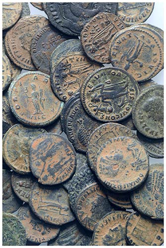 Lot of 58 Late Roman Imperial Æ ... 