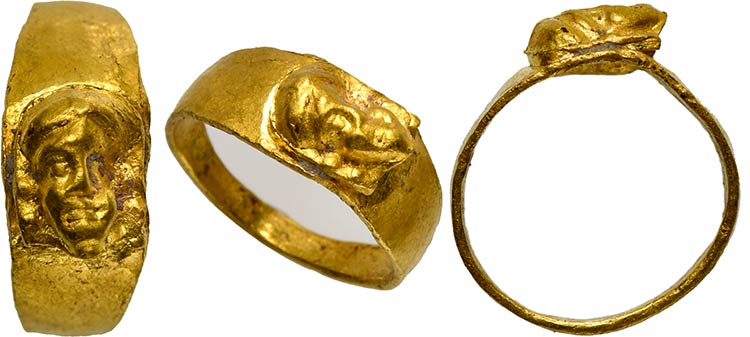 A roman gold ring. The bezel is ... 