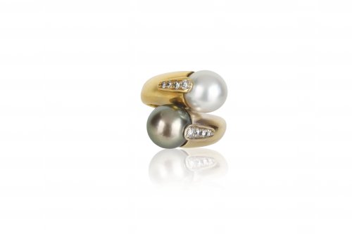 Yellow gold pearls and diamond ... 