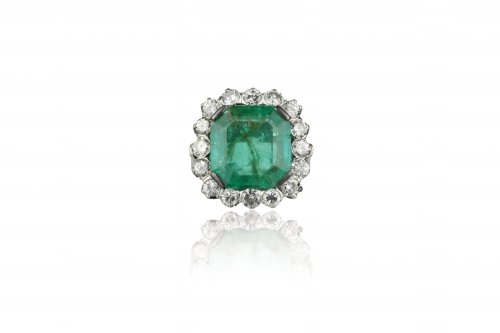 Gold emerald ring   White gold ... 