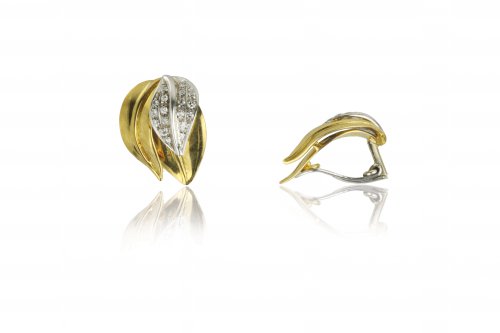 Gold floral diamonds earrings   ... 