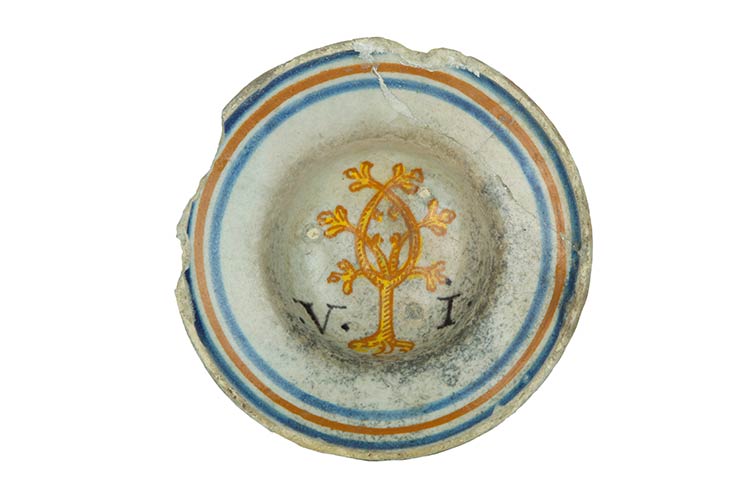 Bowl  Bowl with the coat of arms ... 