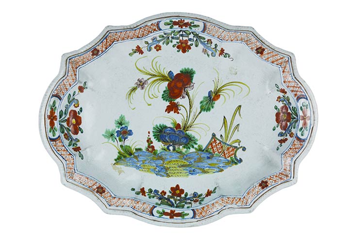 Large tray  Tray with a small ... 