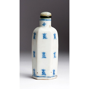 Painted porcelain snuff bottle;
XX ... 