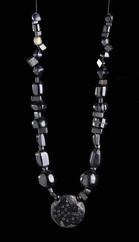 A SHUNGITE BEADS NECKLACE WITH ... 