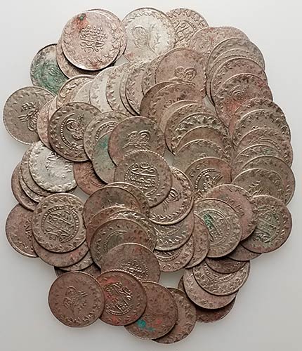 Lot of 77 Islamic AR coins, to be ... 