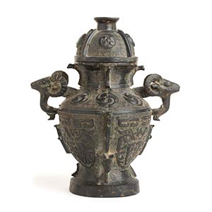A METAL ARCHAISTIC VASE AND COVERCina, ... 