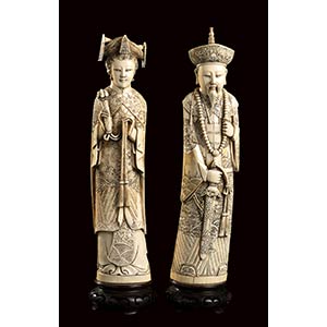 A PAIR OF IVORY CARVINGS WITH THE IMPERIAL ... 