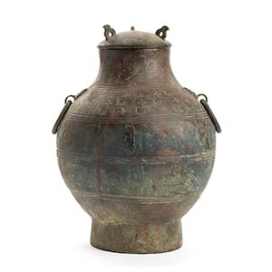 A RITUAL BRONZE WINE VASE AND COVER, ... 