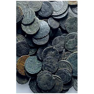 Lot of 100 Late Roman Imperial Æ coins, to ... 
