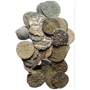 Lot of 30 Italian Medieval BI and Æ coins, ... 