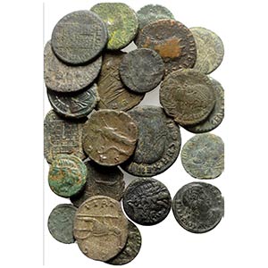 Mixed lot of 23 Greek and Roman Æ coins, to ... 