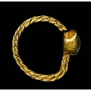 A small eastern greek gold ring ... 