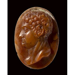 A postclassical agate cameo. Male bust. 16th ... 