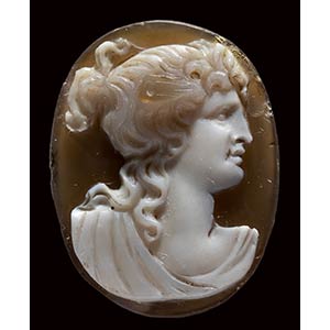A neoclassical agate cameo. Bust of Psyche. ... 