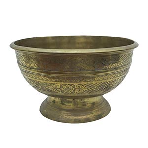 AN INDONESIAN BRASS BOWL
Late 19th – early ... 