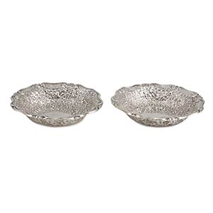 A pair of English Victorian sterling silver ... 