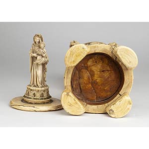 A German ivory lidded cup - late ... 
