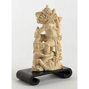 A Chinese ivory carving of a ... 