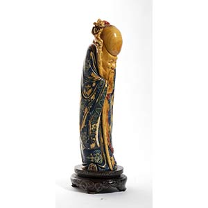 A Chinese  ivory carving depicting ... 