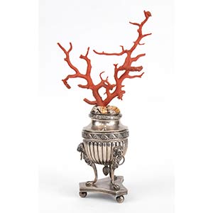 An Italian silver 833/1000 and Coral Vase - ... 