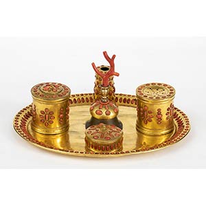 An Italian coral and gilt copper Inkwell - ... 