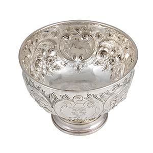 An English sterling silver bowl - ... 