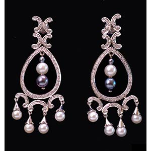 EARRINGS WITH PEARLS AND BRILLIANT ... 