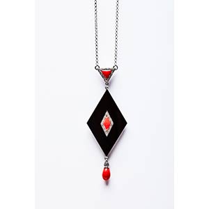 COLLIER WITH GEOMETRIC SHAPED PENDANT  ... 