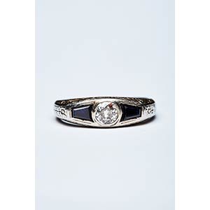 MENS RING WITH DIAMONDS  ... 