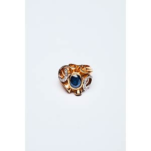 RING WITH  SAPPHIRES AND BRILLIANT CUT ... 